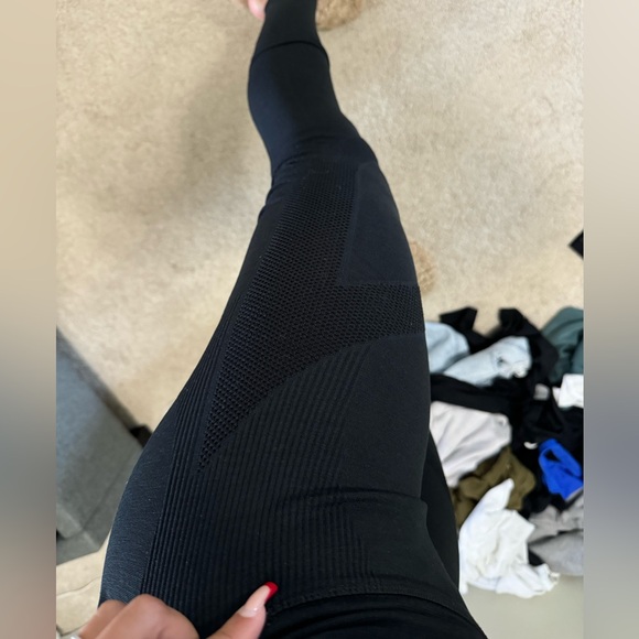 ALPHALETE - Aero Seamless Leggings Black Small - Picture 7 of 7
